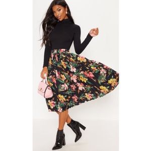 Floral Printed Pleated Midi Skirt